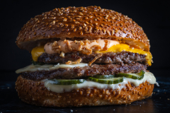 Triple Cheese hampurilainen (PG) - Express-annos - kahdella burgerpihivillä